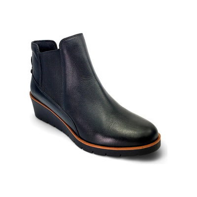 Revere Galway in Black - side view