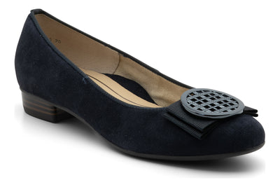 ara Bambi in Blue - side view
