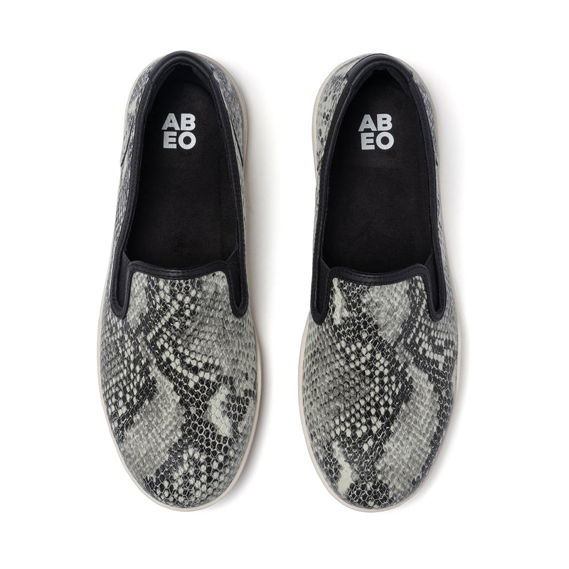 orthopedic shoe