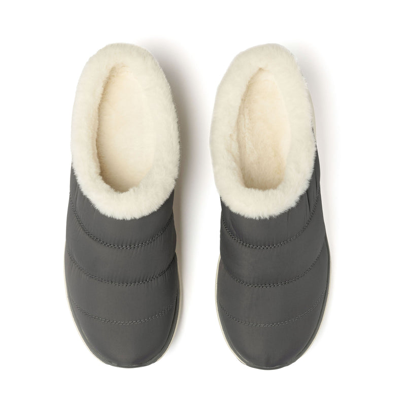 orthopedic shoe