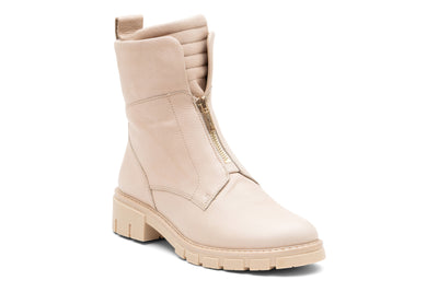 ara Deon in Nude - side view