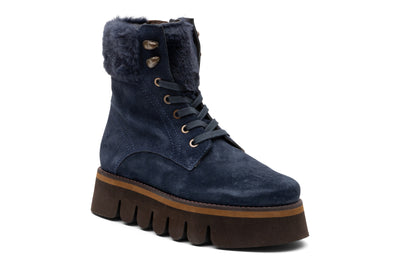 ara Vesta in Blue - side view
