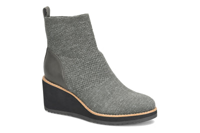 Sofft Elaina in Dk Grey - side view