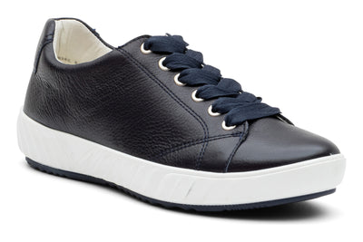 ara Alexandria in Blue - side view