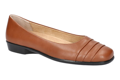 Easy Street Hayes in Tan - side view