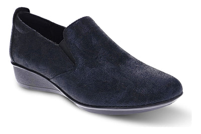 Revere Jamaica in Black Angle - side view