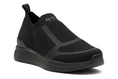 ara Carlton in Black - side view