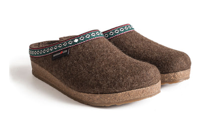 Haflinger GZ Classic in Chocolate - side view