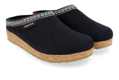 Haflinger GZ Classic in Black - side view