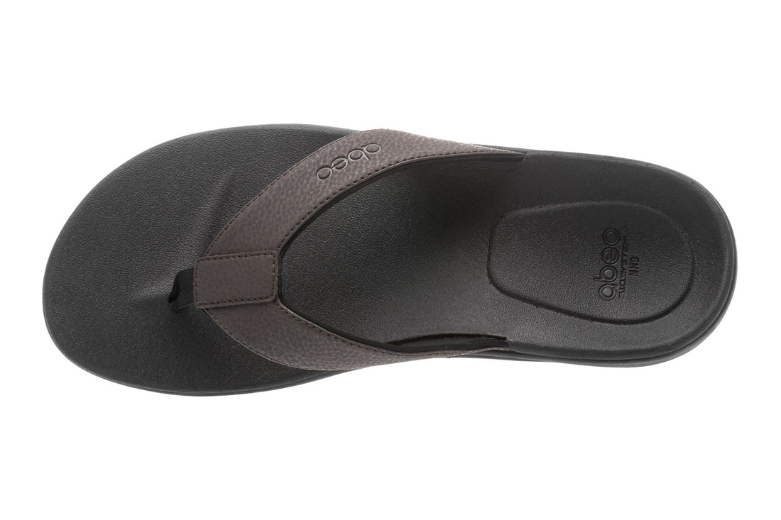 Sandal, ABEO Jerome, brown/black leather, contoured sole, orthotic arch support, toe post; side view.