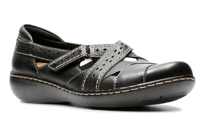 Clarks Ashland Spin Q in Black - side view